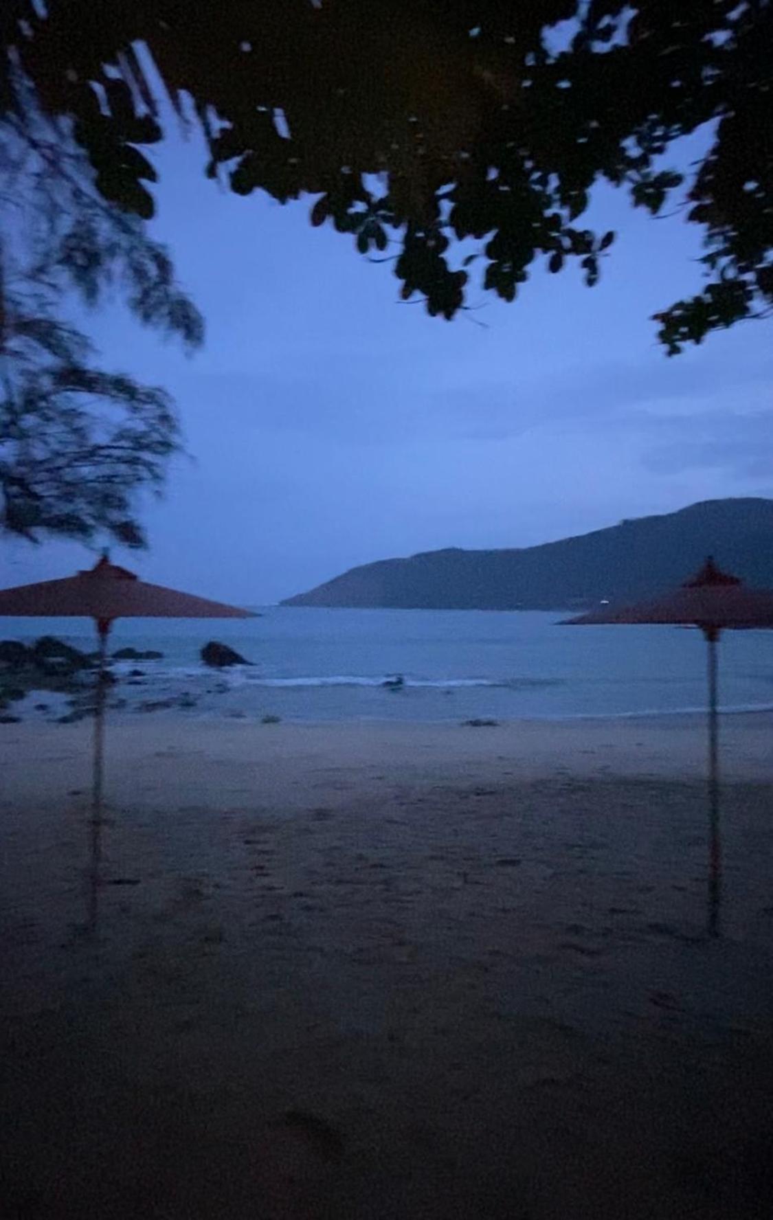 Beachfront Bungalow South Of Phuket ภายนอก รูปภาพ