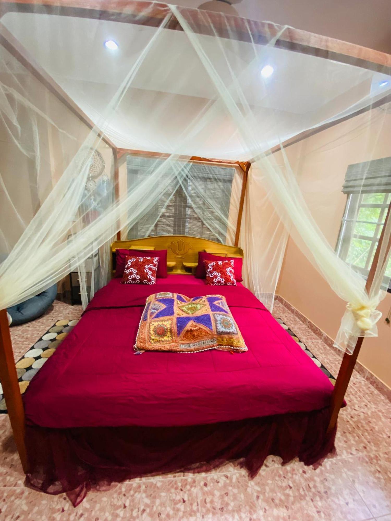 Beachfront Bungalow South Of Phuket ภายนอก รูปภาพ